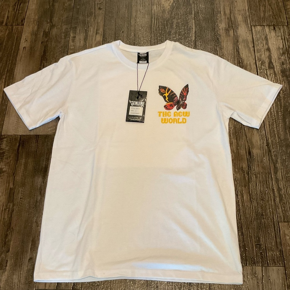 NWT, GENUINE “The New World” GRAPHIC T-SHIRT White - Size large